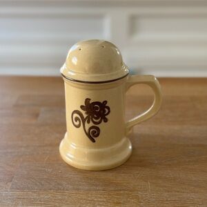 Vintage Pfaltzgraff Village Stovetop Shaker